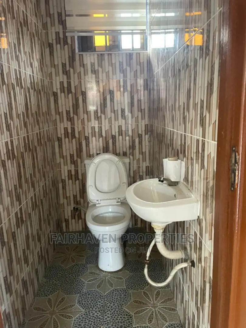 1bdrm Apartment in Tseaddo, Burma Camp for Rent