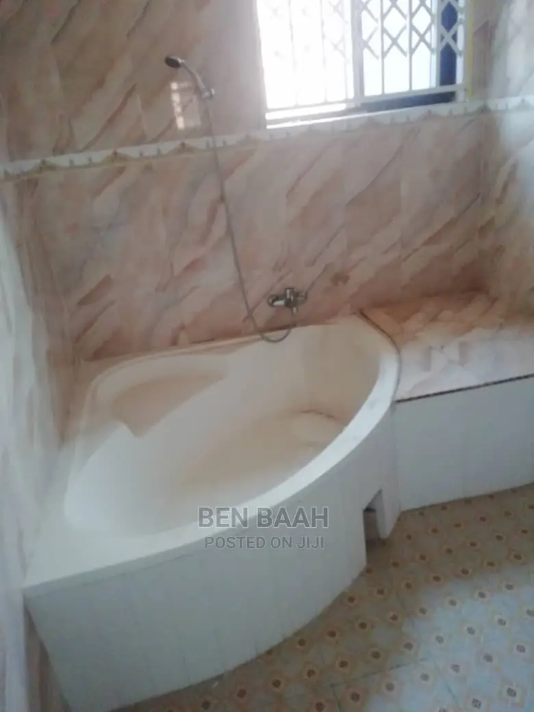5bdrm House in Ben Properties, Haatso for rent