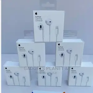 Apple Earpods With Lightning Connector