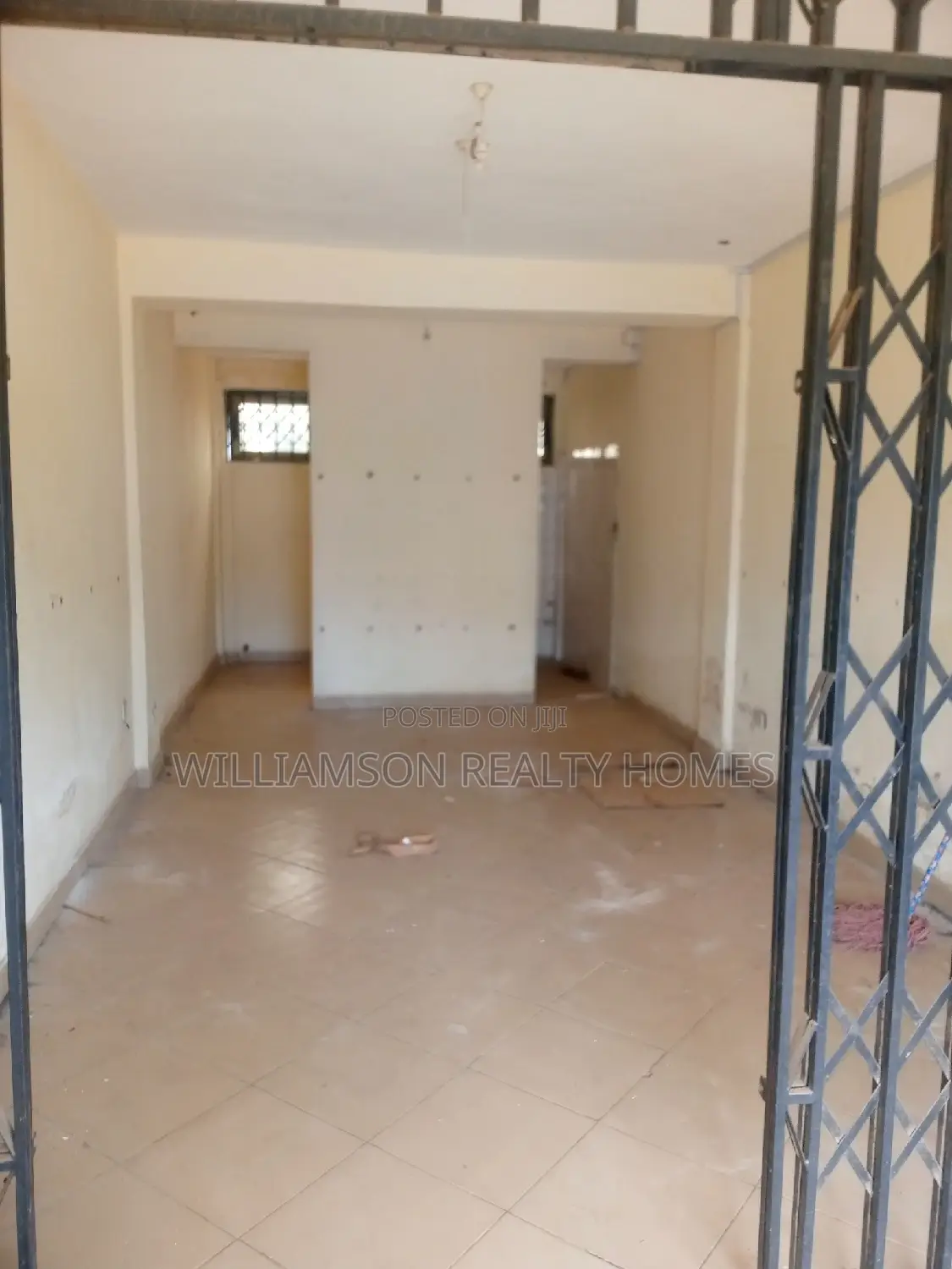 Business Spacious Shop/Store/Office Space For Rent