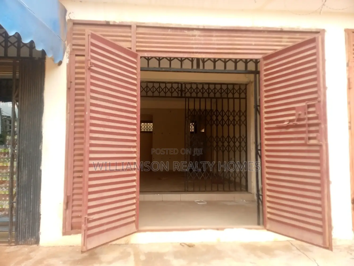 Business Spacious Shop/Store/Office Space For Rent