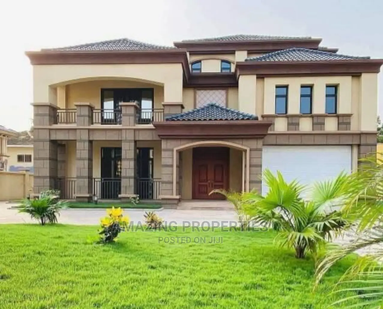 4bdrm House in Adjiriganor for Sale