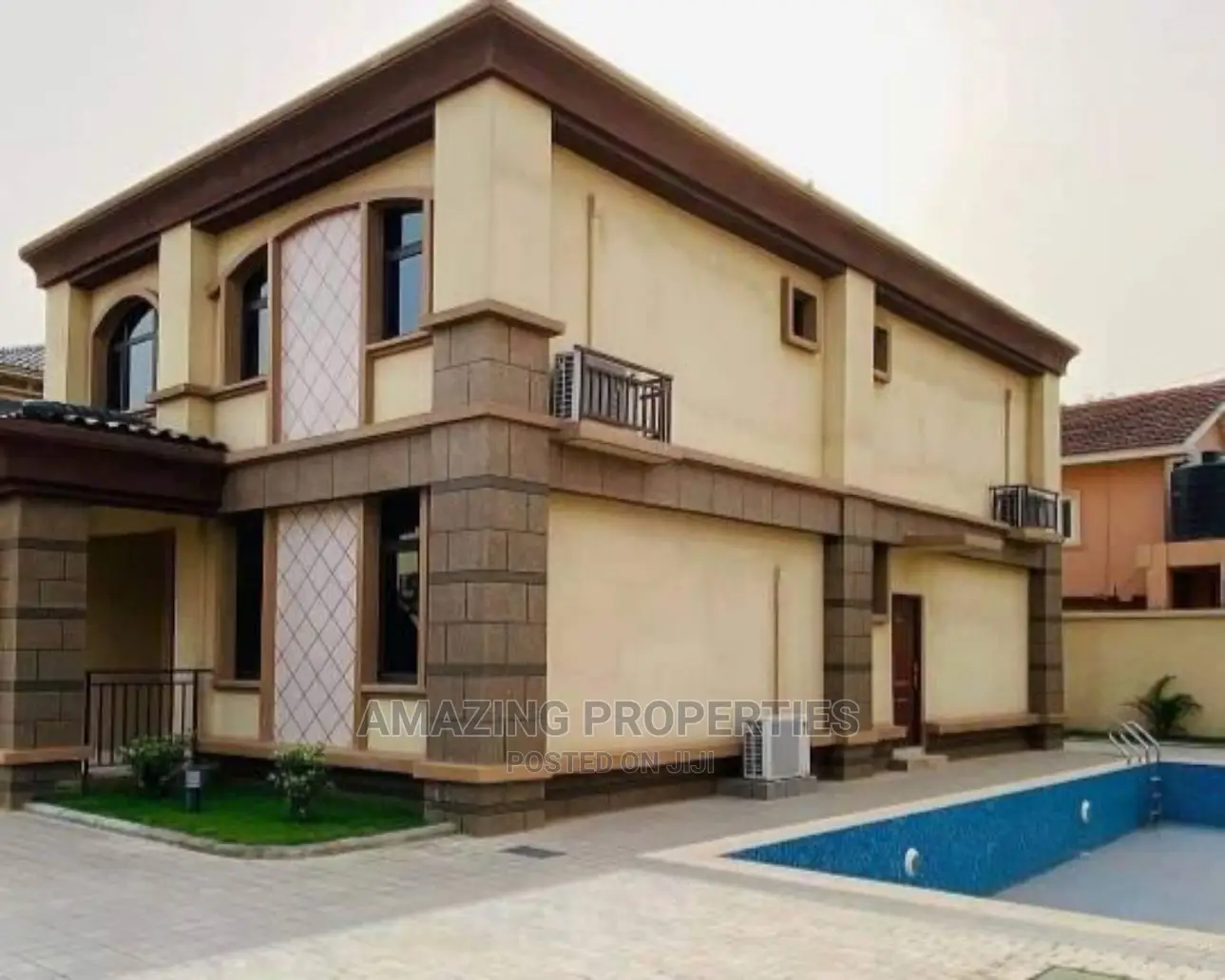 4bdrm House in Adjiriganor for Sale