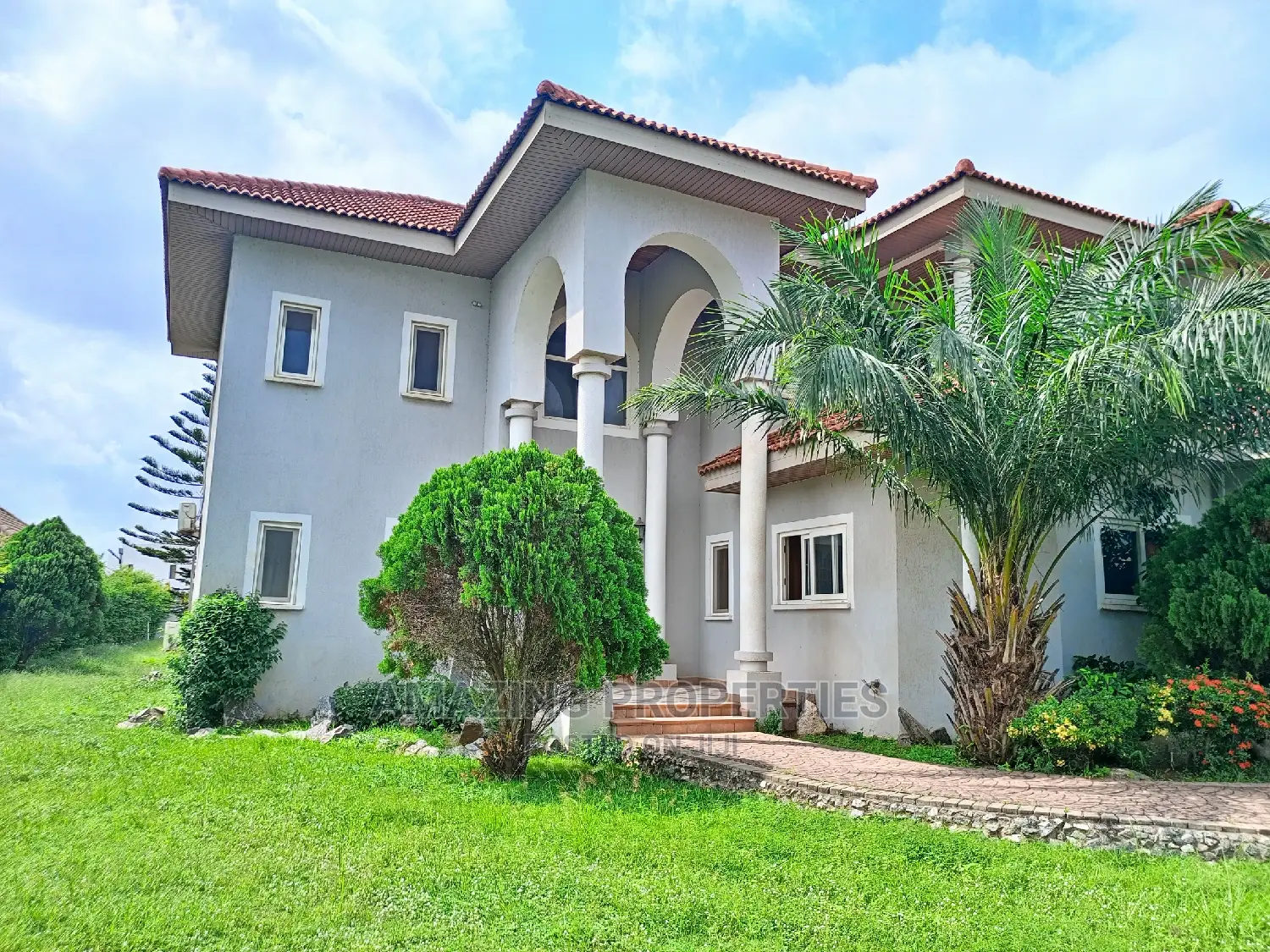 5bdrm House in Amazing Properties, East Legon for sale