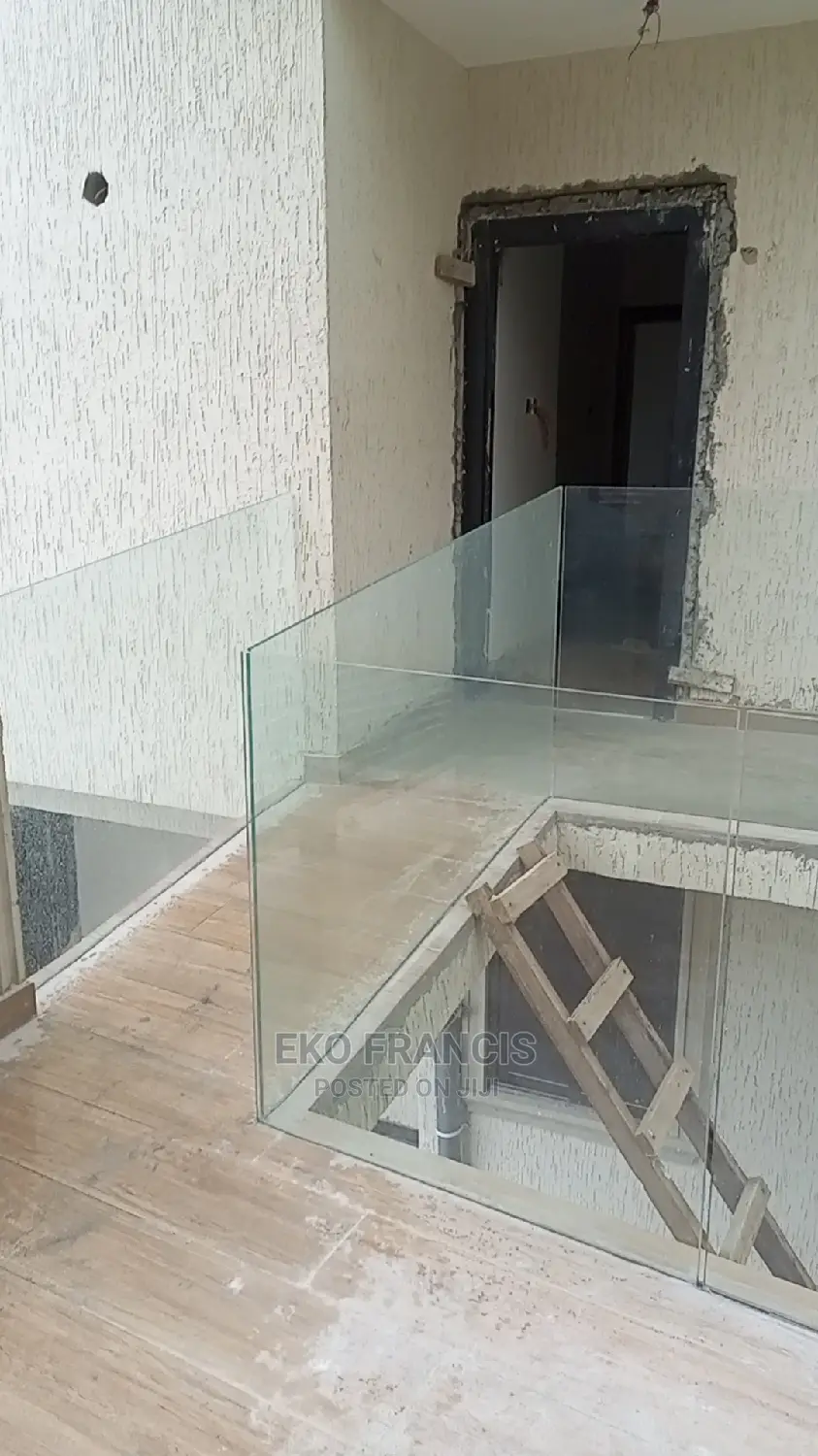 WINDOWS Glass