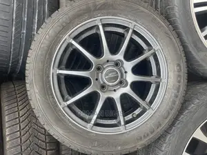 Toyota Yaris Rim 15 .’
