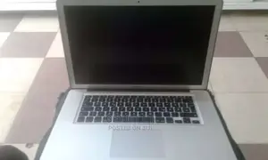 I7 Macbook Pro 15 Inches 500 GB HDD Core I7 4 GB RAM For Sale