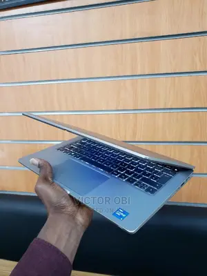 Laptop Dell Latitude 5320 16GB Intel Core I5 SSD 256GB