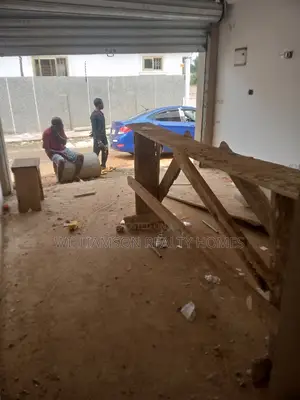 Spacious Business Shop/Store/Office Space