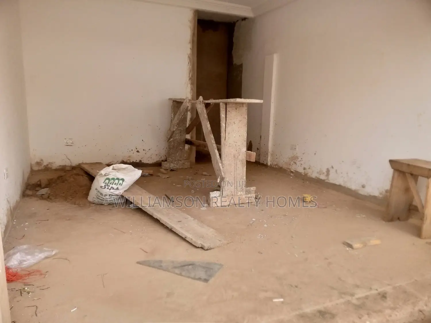 Spacious Business Shop/Store/Office Space