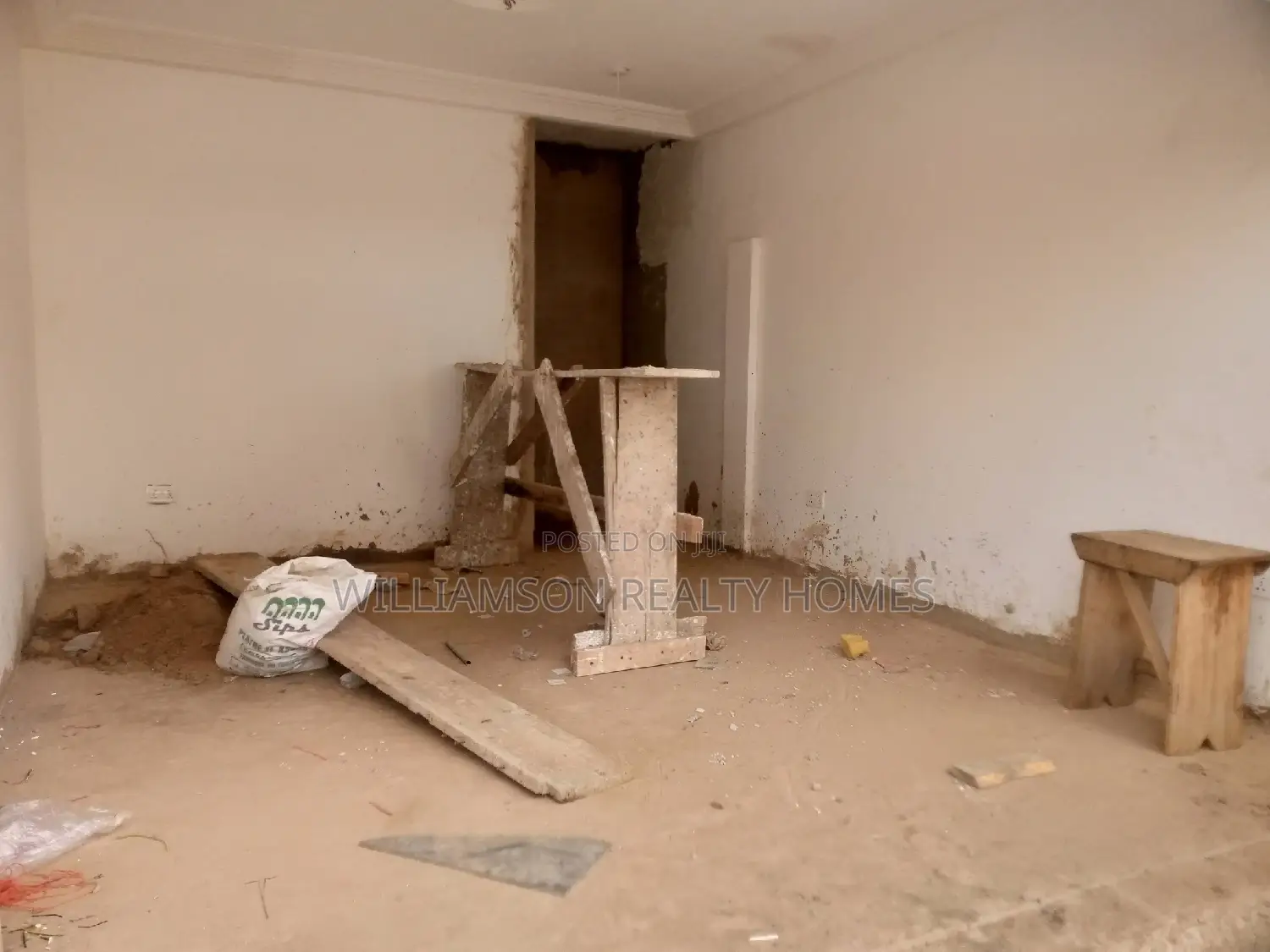 Spacious Business Shop/Store/Office Space