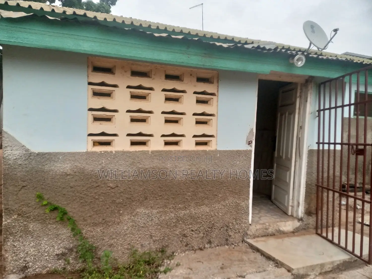 1bdrm Apartment in Kotobabi Main Road, Spintex for rent