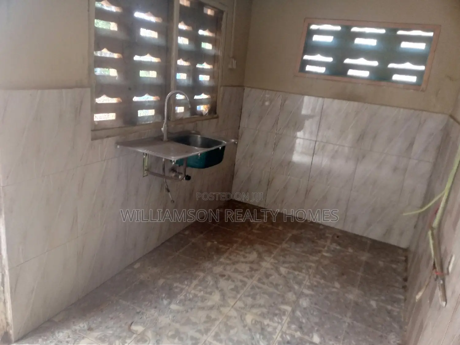 1bdrm Apartment in Kotobabi Main Road, Spintex for rent