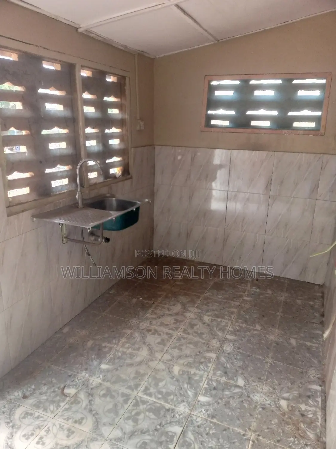 1bdrm Apartment in Kotobabi Main Road, Spintex for rent