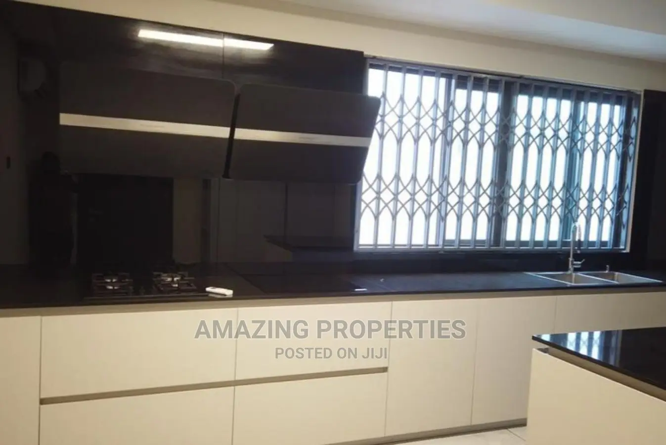 5bdrm House in East Legon for Rent