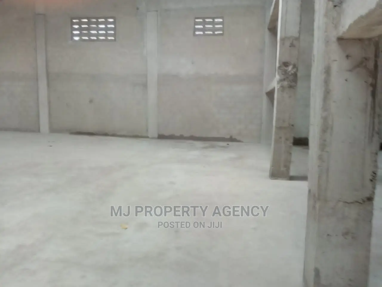 800 SQM Warehouse at North Industrial Area