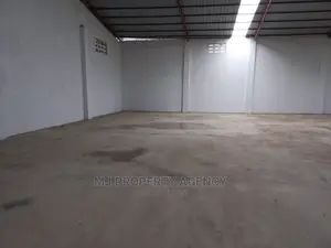 800 SQM Warehouse at North Industrial Area