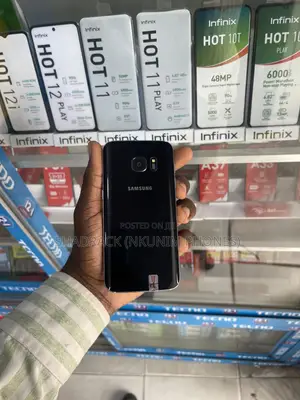 New Samsung Galaxy S7 32 GB Black