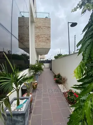 5bdrm Townhouse / Terrace in Walako Estate, a C Mall Area for Rent