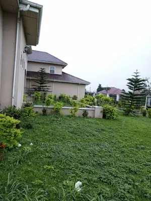 Furnished 9bdrm Villa in Ma Developments, Sunyani Municipal for Sale