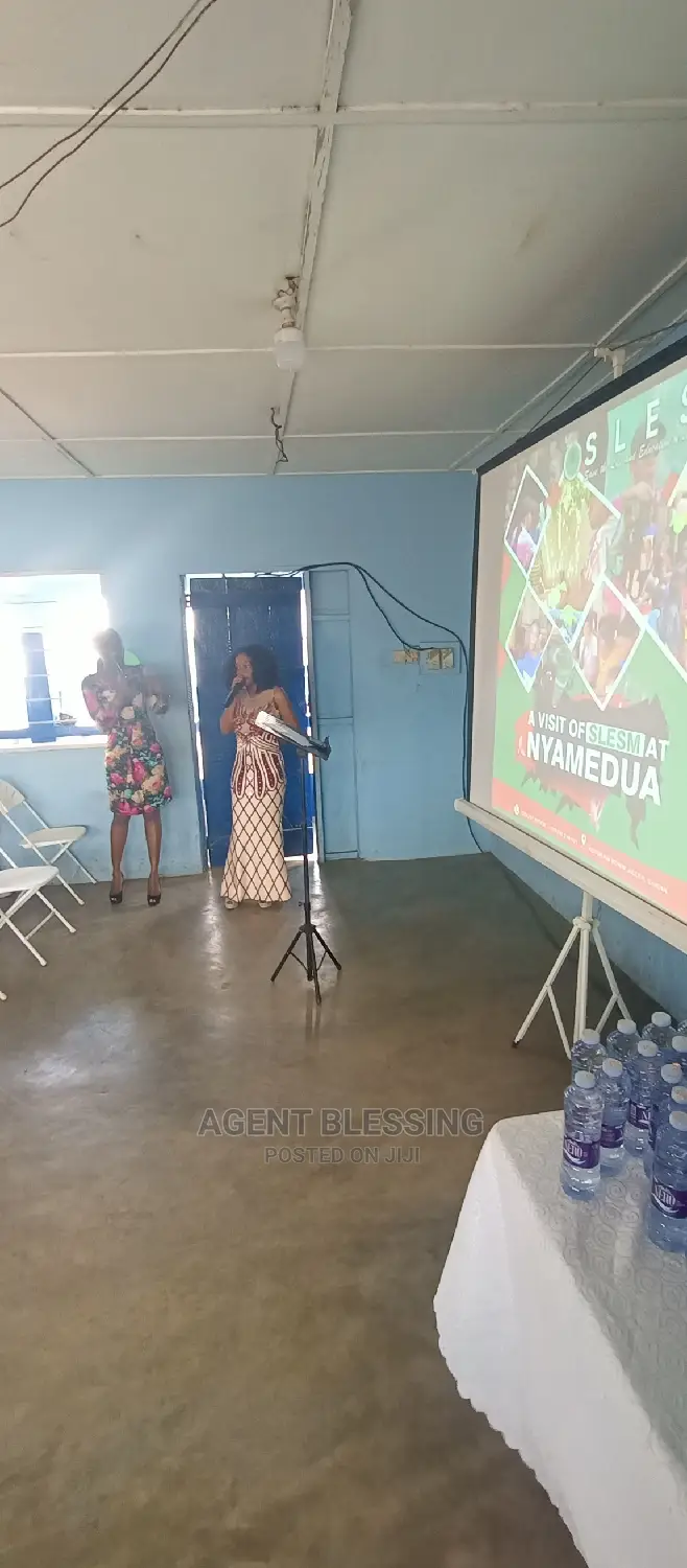 Projector(Gh400) + Screen(Gh200) Rentals in Tema and Accra