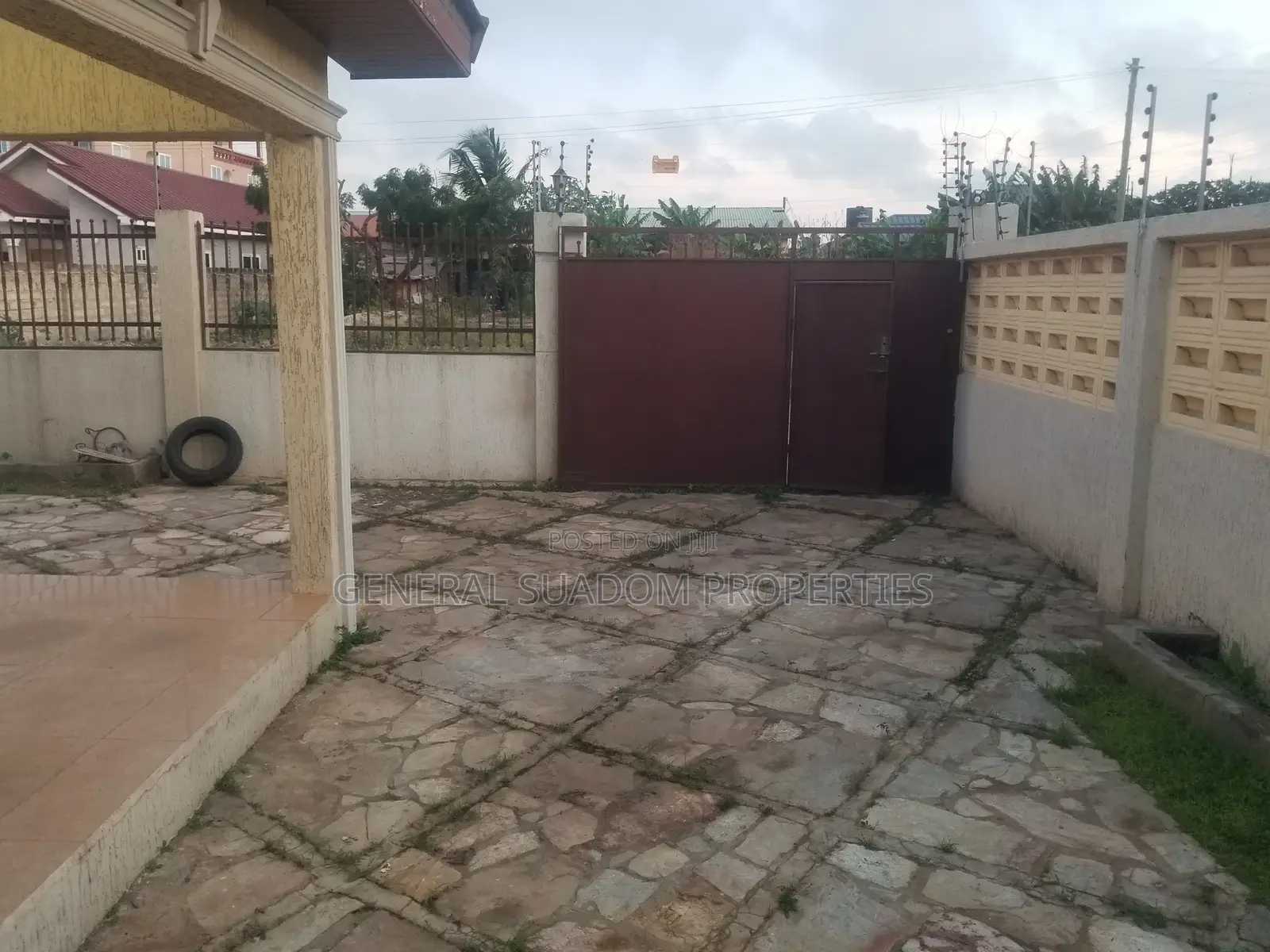 3bdrm House in Suadom Properties, Baatsona Total for rent
