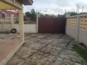 3bdrm House in Suadom Properties, Baatsona Total for rent