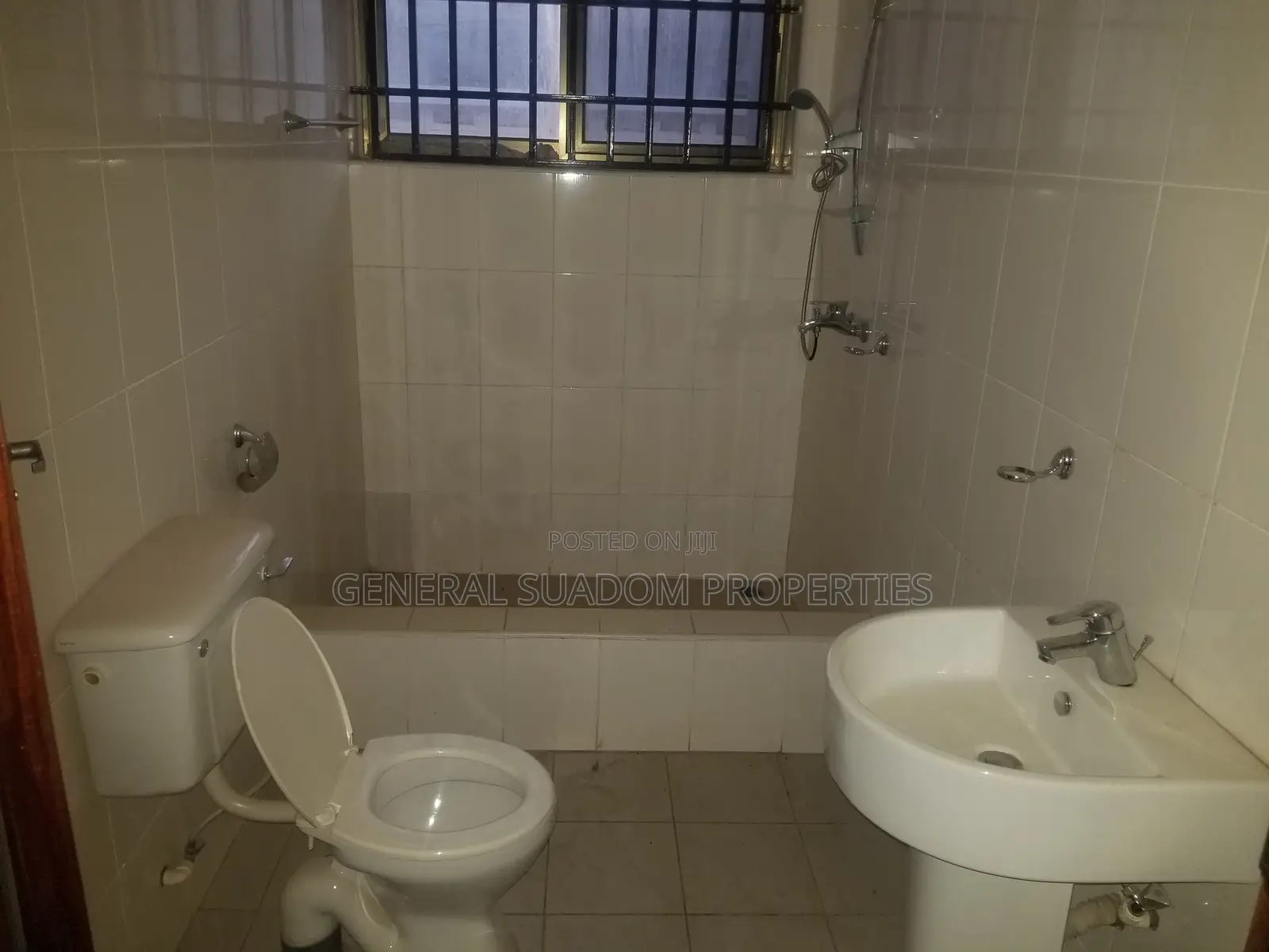 3bdrm House in Suadom Properties, Baatsona Total for rent