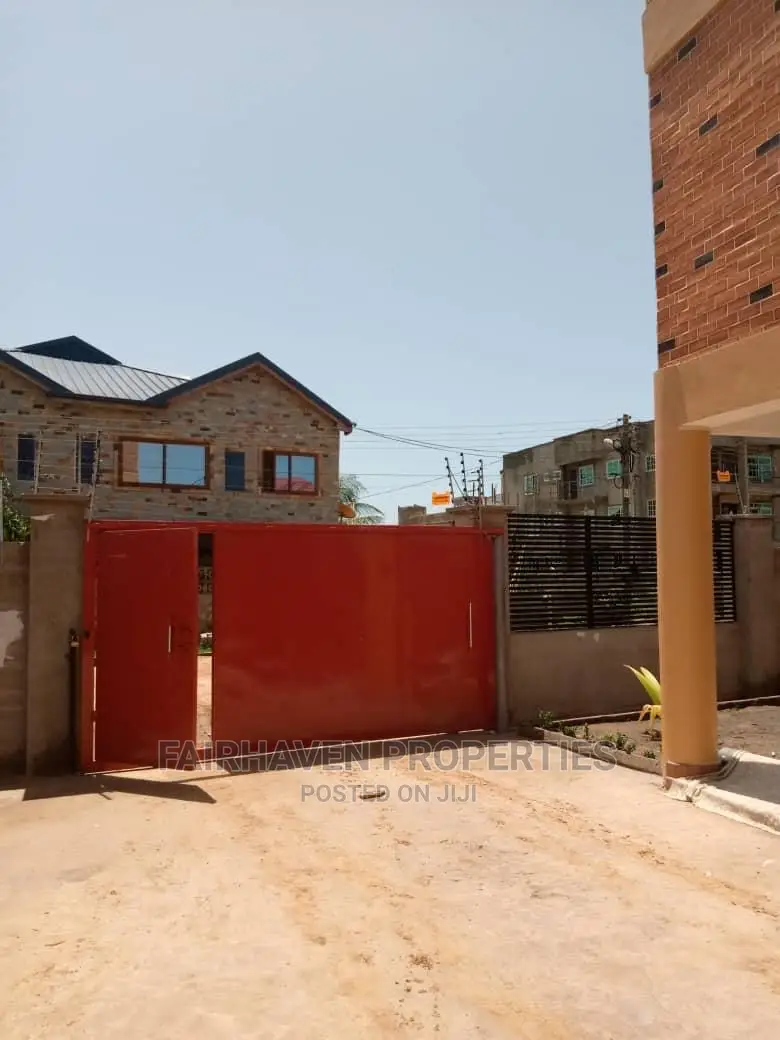 3bdrm Apartment in Tseaddo, Labadi for rent