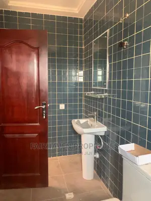 3bdrm Apartment in Tseaddo, Labadi for rent