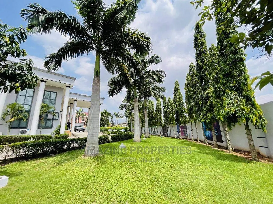 Furnished 8bdrm House in East Legon for Rent