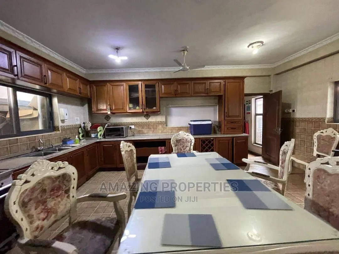 Furnished 8bdrm House in East Legon for Rent