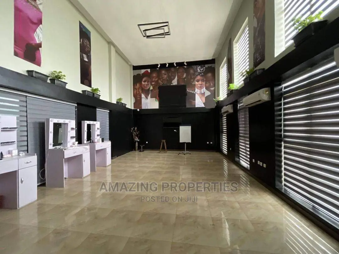 Furnished 8bdrm House in East Legon for Rent