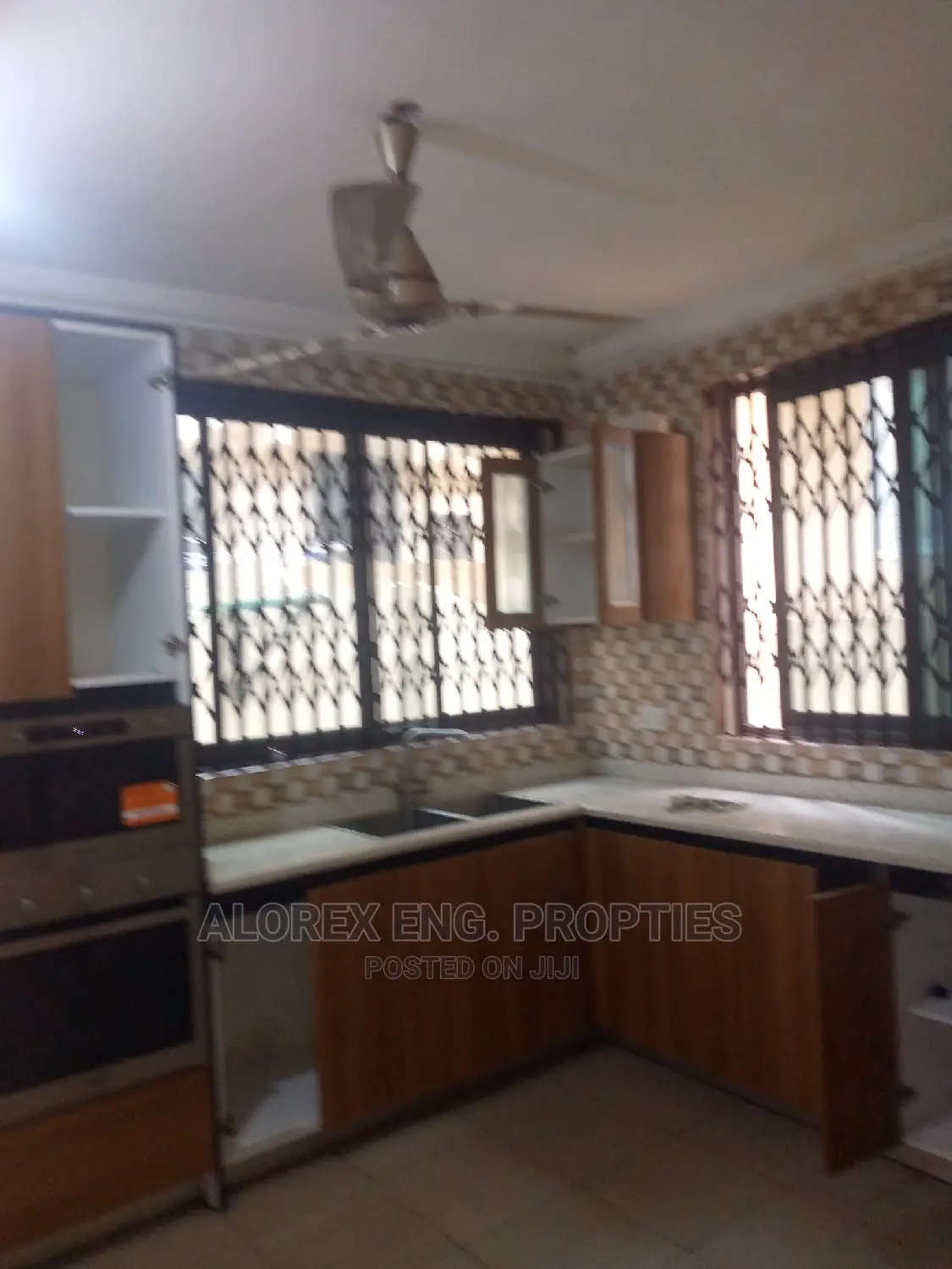 3bdrm House in Self Compound, Oyarifa for rent