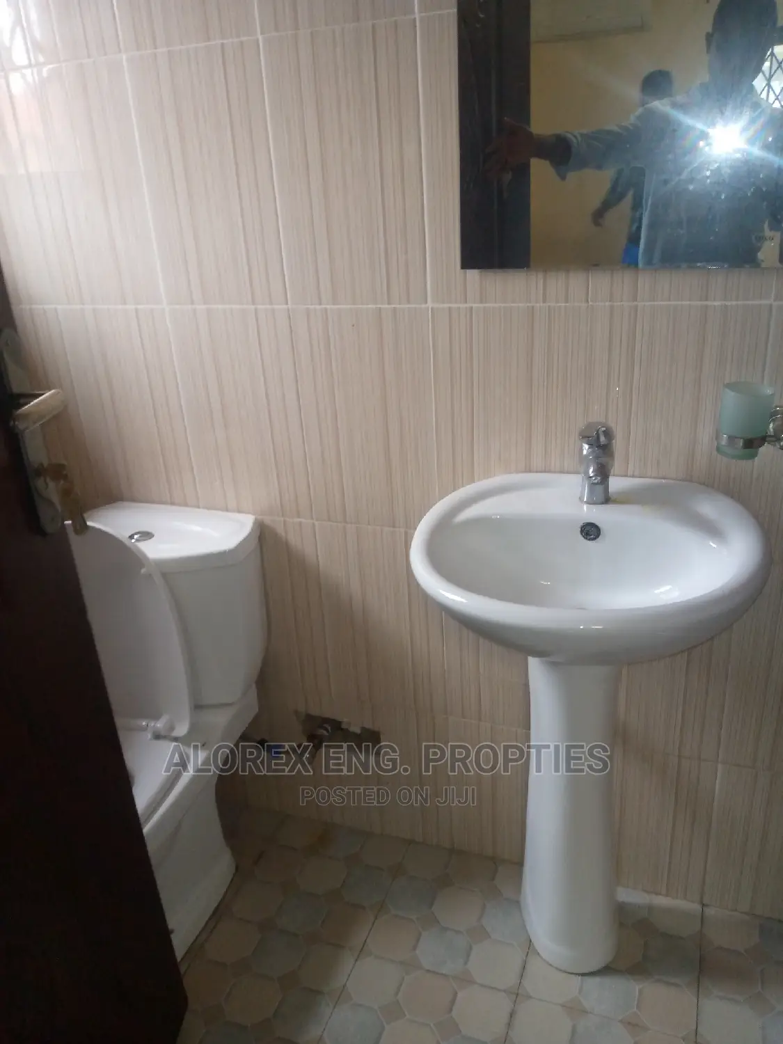 3bdrm House in Self Compound, Oyarifa for rent