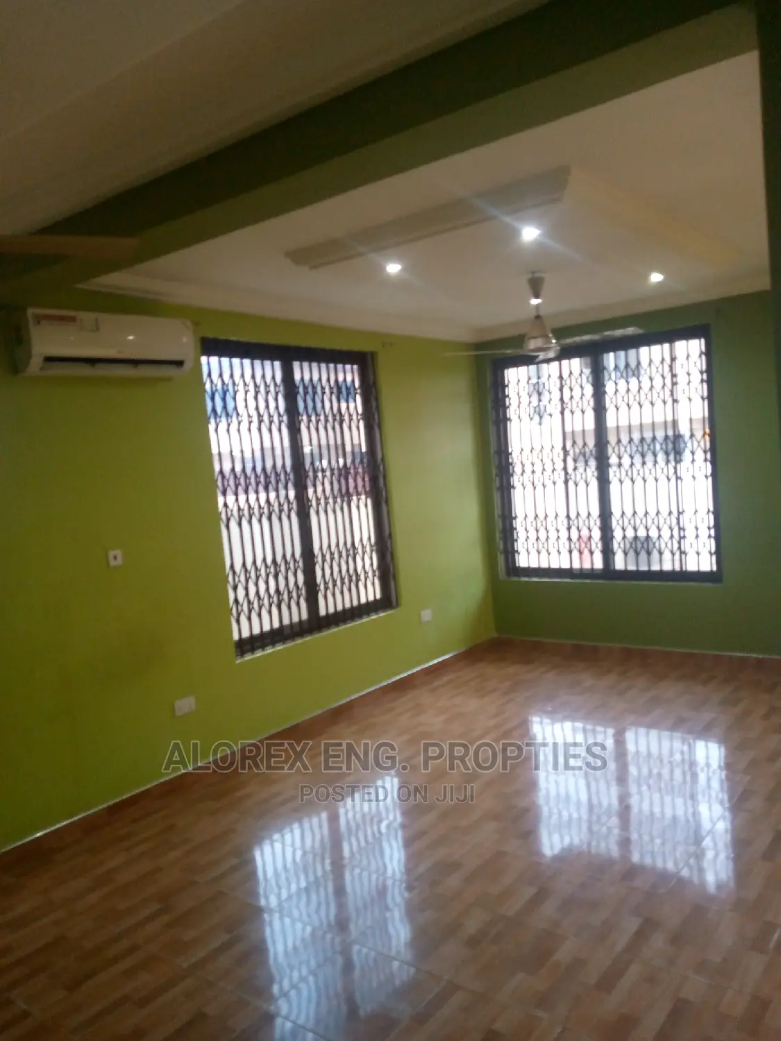 3bdrm House in Self Compound, Oyarifa for rent