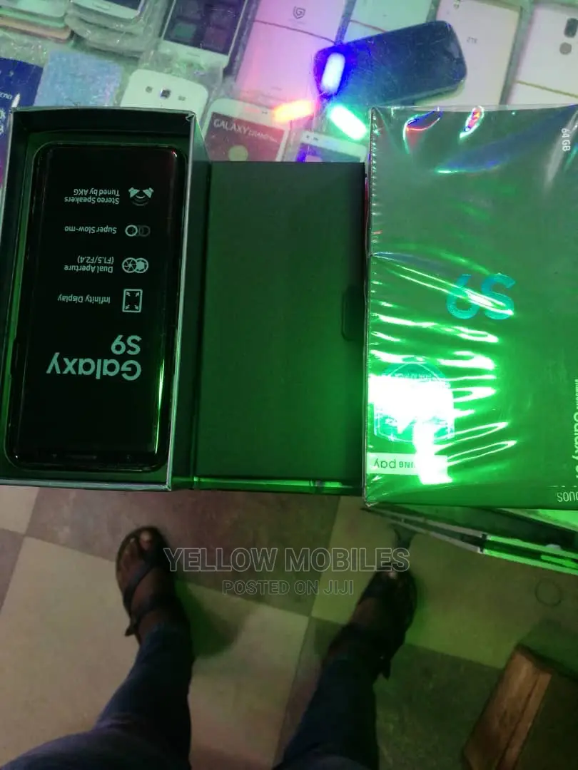 New Samsung Galaxy S9 64 GB Black