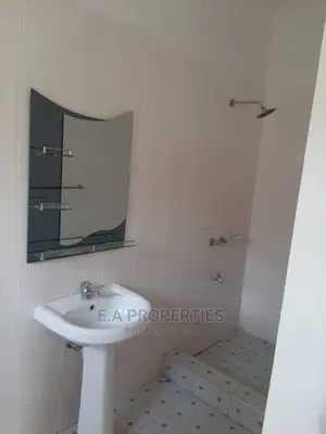 4bdrm House in E a Properties, Ghana Flag for Rent