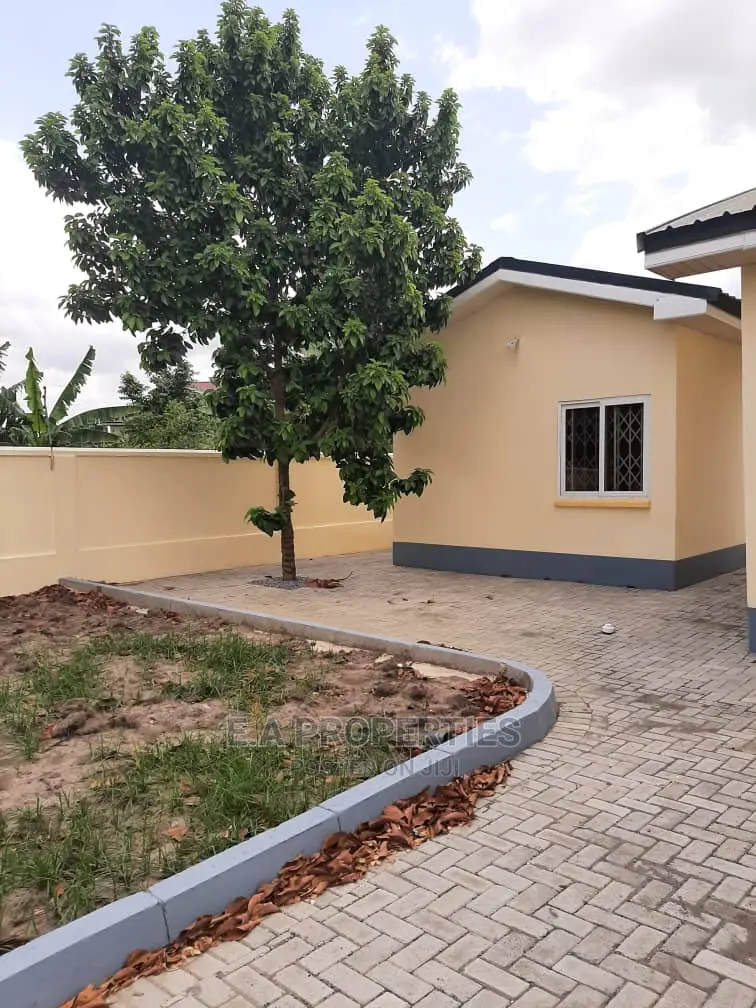 4bdrm House in E a Properties, Ghana Flag for Rent
