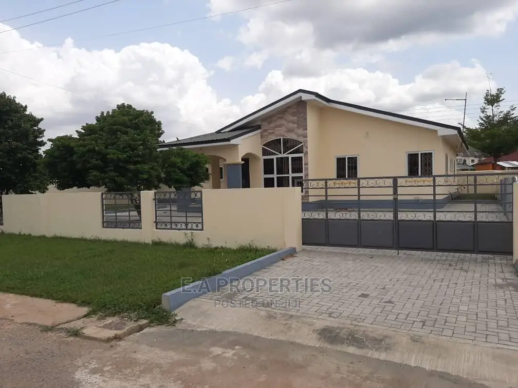 4bdrm House in E a Properties, Ghana Flag for Rent