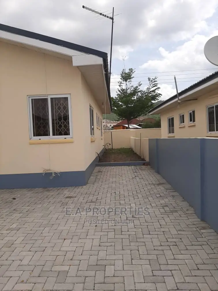 4bdrm House in E a Properties, Ghana Flag for Rent