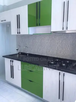 Customize Kitchen Cabinets
