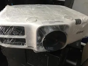 Epson Eb-G7200 Projector 7500lumens