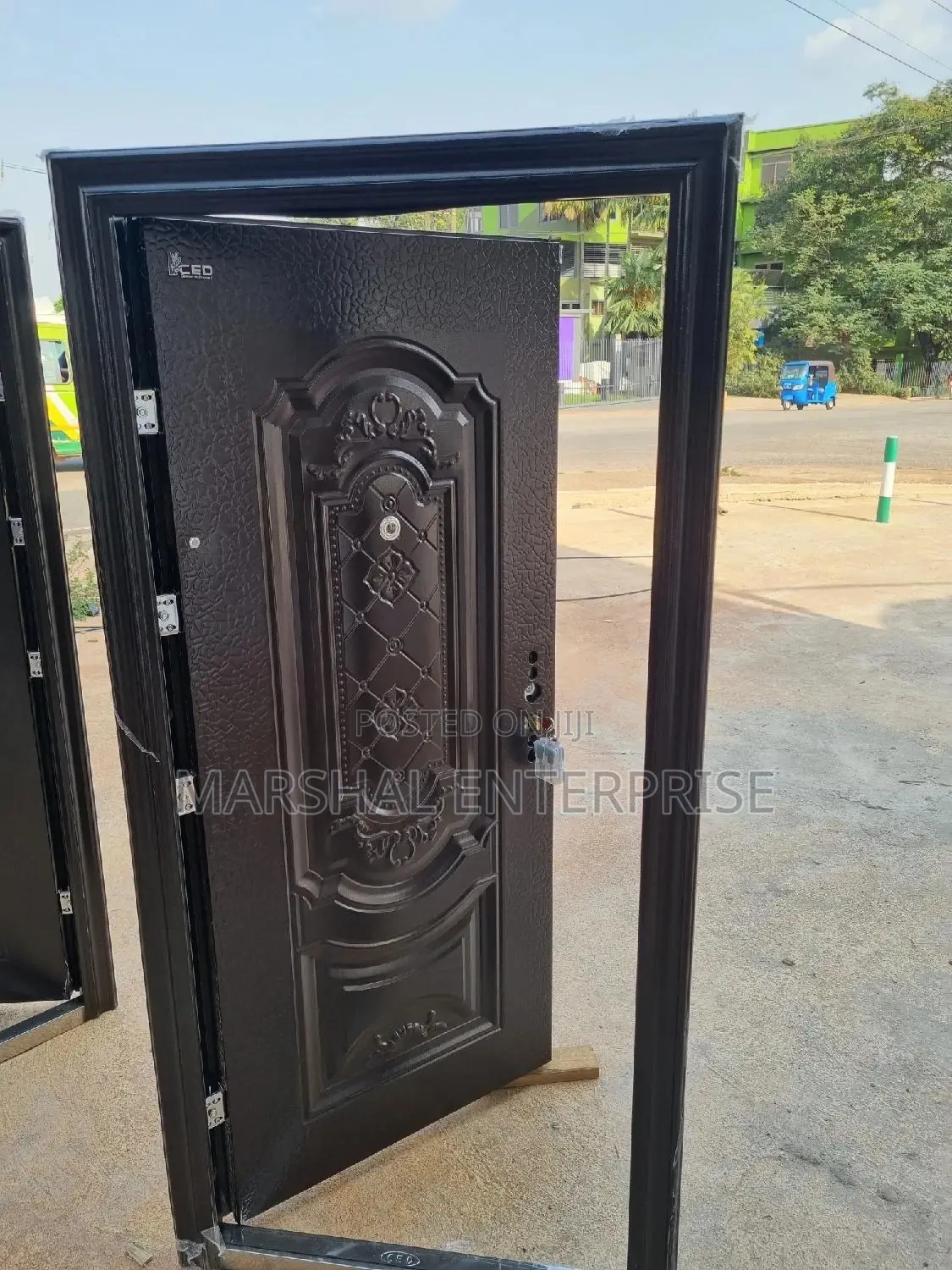 Single Door for All Weather