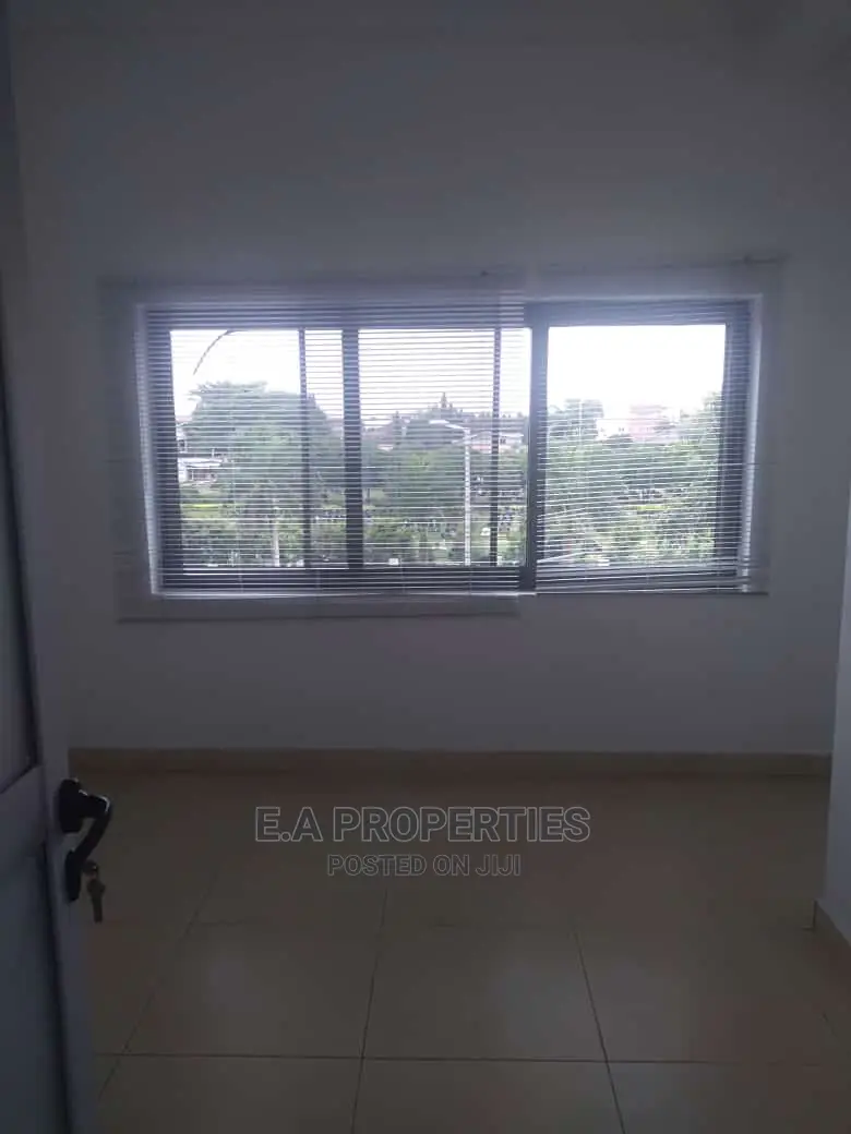 3bdrm Apartment in E a Properties, Ability for Rent