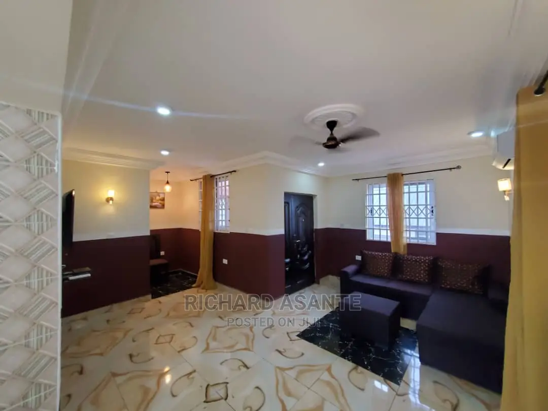 Exctv Bedroom With Kitchen, Heater in Bathroom at Pokuase