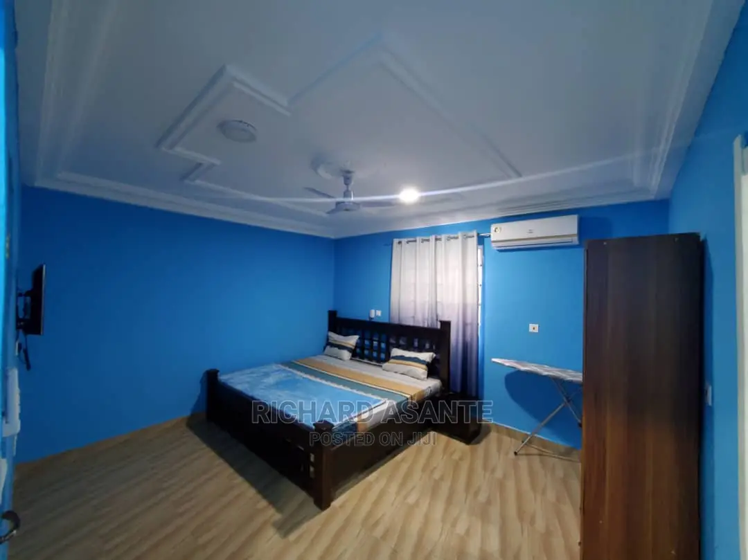 Exctv Bedroom With Kitchen, Heater in Bathroom at Pokuase