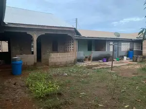 10bdrm House in Nkpa Properties, Tamale Municipal for sale