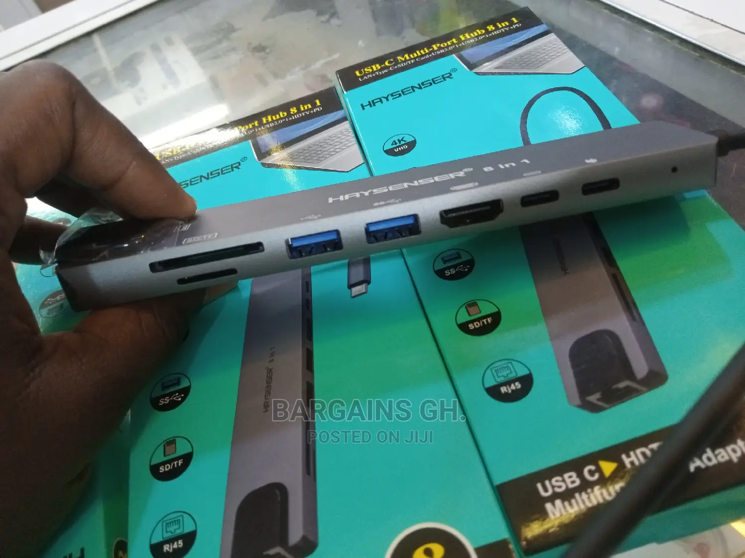 Type-C Multi-Port Hub 8 in 1