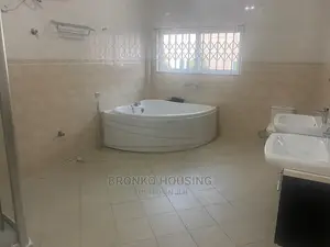 4bdrm House in Bronko Housing, Airport Residential Area for rent